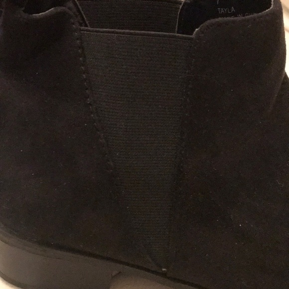 Expression Black Ankle Boots - Picture 6 of 8